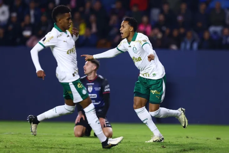 Palmeiras chega a 21ª virada na era Abel Ferreira com triunfo na Copa Libertadores 