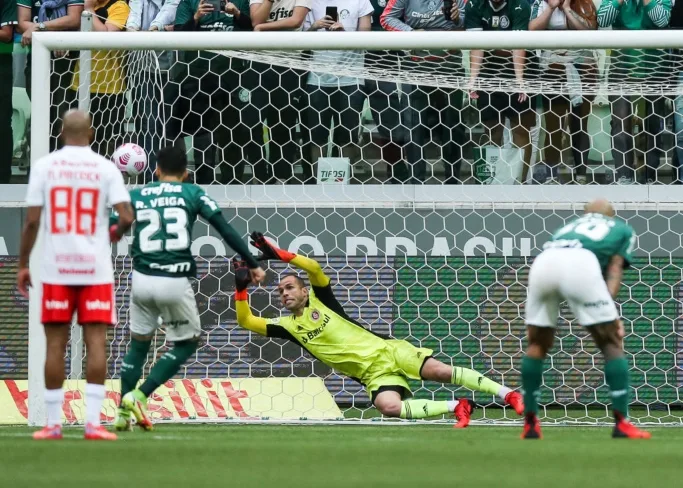 Palmeiras tem volta para Arena Barueri e sequência contra Internacional e Flamengo pelo Brasileirão 