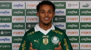 André Hernan projeta titularidade de atacante do Palmeiras: “Joga muito”