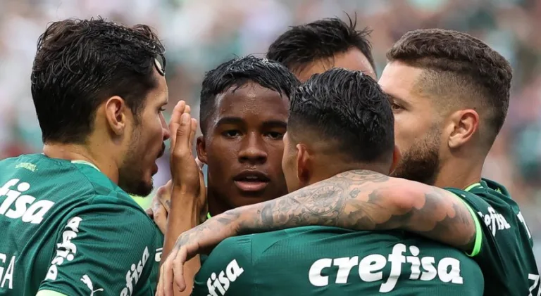 Rivellino vê escassez de craques e indica jogador diferenciado atuando no Brasileirão