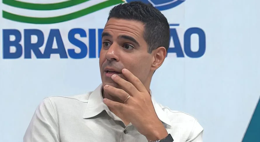 Paulo Andrade “ignora” Pedro e Cano e elege melhor centroavante do Brasileirão