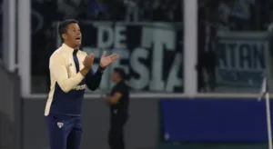 André Hernan crava demissão de técnico do futebol brasileiro em caso de derrota na Libertadores