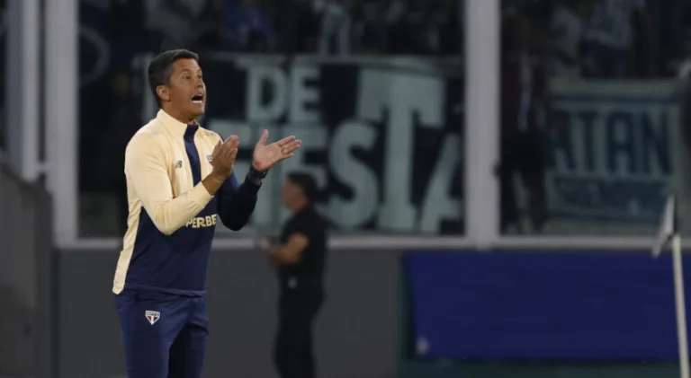 André Hernan crava demissão de técnico do futebol brasileiro em caso de derrota na Libertadores