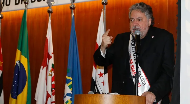 PVC detona Casares: “Governa o São Paulo olhando as redes sociais”