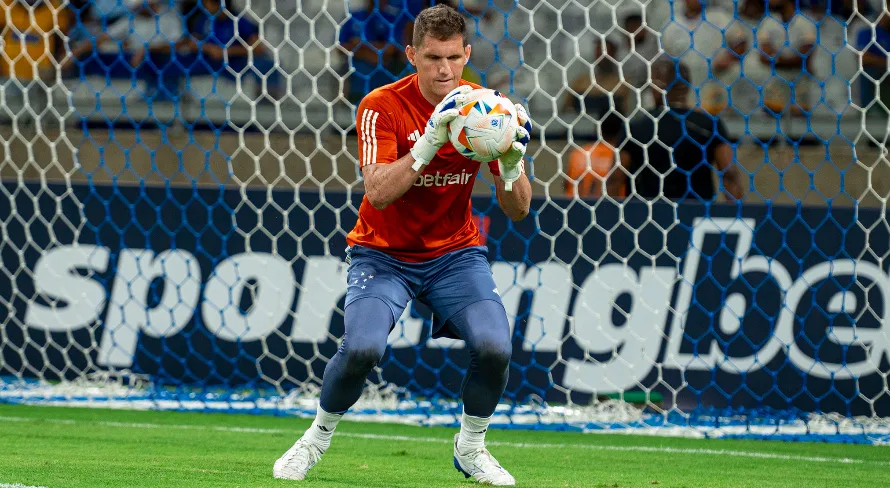 Cruzeiro busca opções de goleiros para repor saída de Rafael Cabral