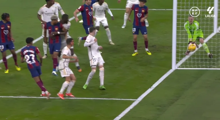 Barcelona recorre à Justiça comum para ter material do VAR do jogo contra o Real Madrid