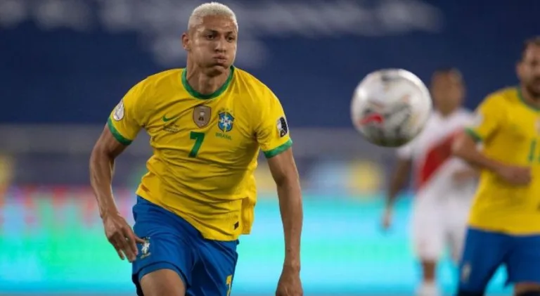 Facincani pede jogador do Flamengo na seleção e ironiza Dorival: “Leva Richarlison”