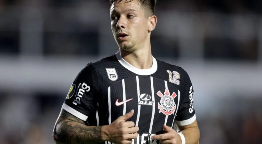 Rodrigo Garro em campo com a camisa do Corinthians