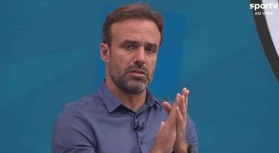 Roger Flores indica “ameaça” aos favoritos do Brasileirão Série A: “Difícil de bater”