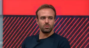 Roger Flores vê time do Brasileirão ameaçado: “Vulnerável”