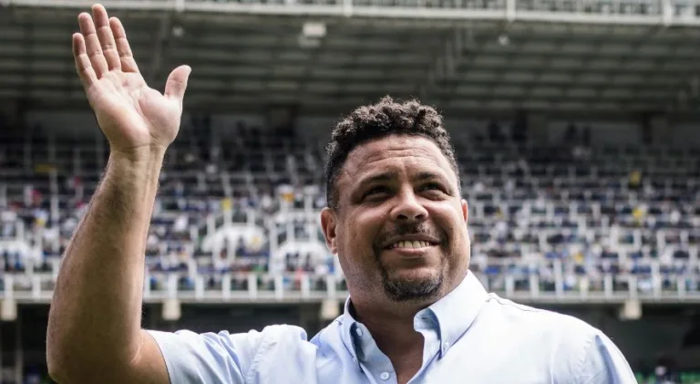 PVC lembra histórico de Ronaldo em outros clubes e dispara: “Cruzeiro era uma passagem”