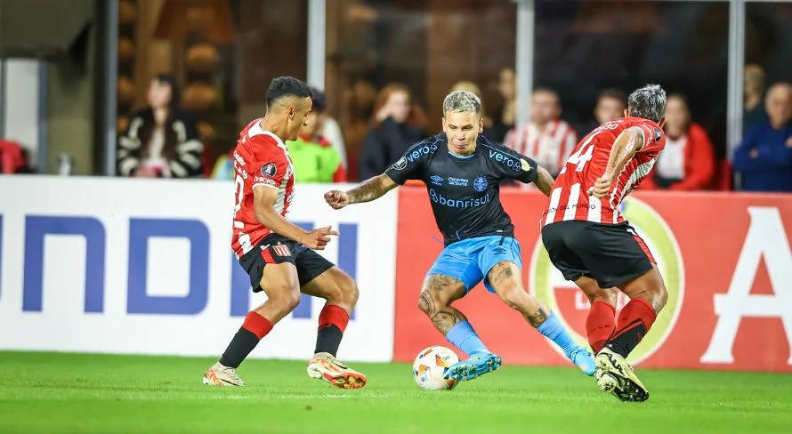 Eric Faria exalta três jogadores do Grêmio após vitória na Libertadores