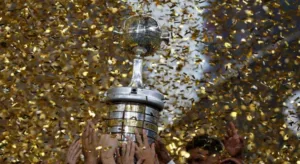 Jornal argentino cogita feito “histórico” de time brasileiro na Libertadores: “Futuro sombrio”