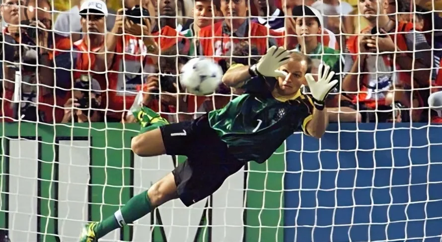 10 goleiros que fizeram história no futebol brasileiro