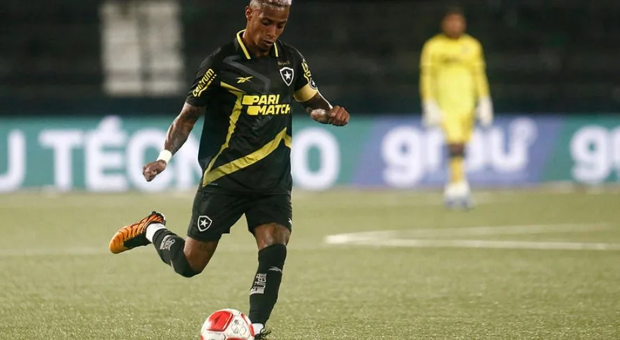 Botafogo vira alvo de cobrança milionária do SPFC; saiba mais