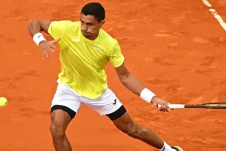 Thiago Monteiro bate Stefanos Tsitsipas