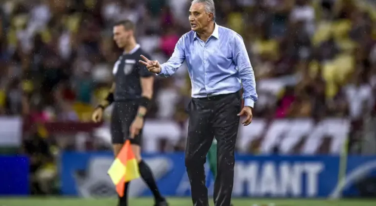 Torcedores do Flamengo pedem saída de Tite