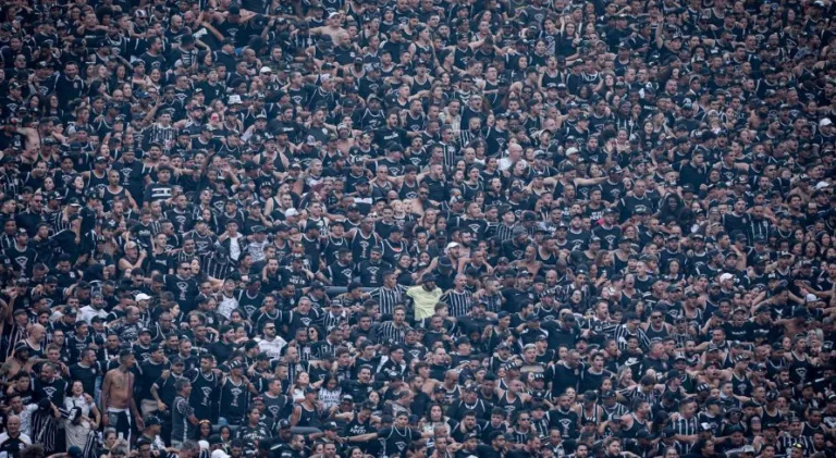Corinthians lidera maior público na estreia do Brasileirão Série A; veja a lista