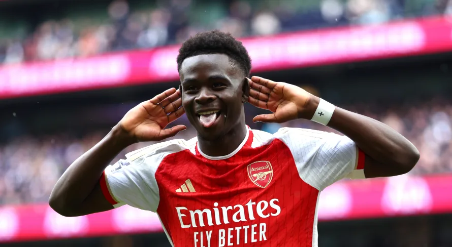 Arsenal bate o Tottenham em jogo eletrizante da Premier League