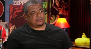 Vampeta é sincero sobre time do Brasileirão Série A: “Que vá pra p… que pariu”