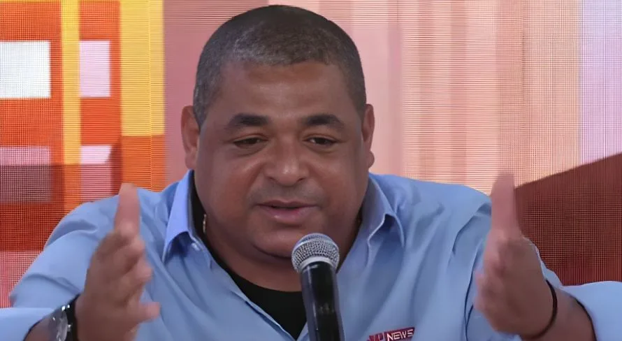 Vampeta alfineta o Flamengo ao eleger melhor time do mundo na atualidade