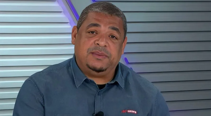 Vampeta cogita algoz e sinaliza “favorito em tudo” no futebol brasileiro