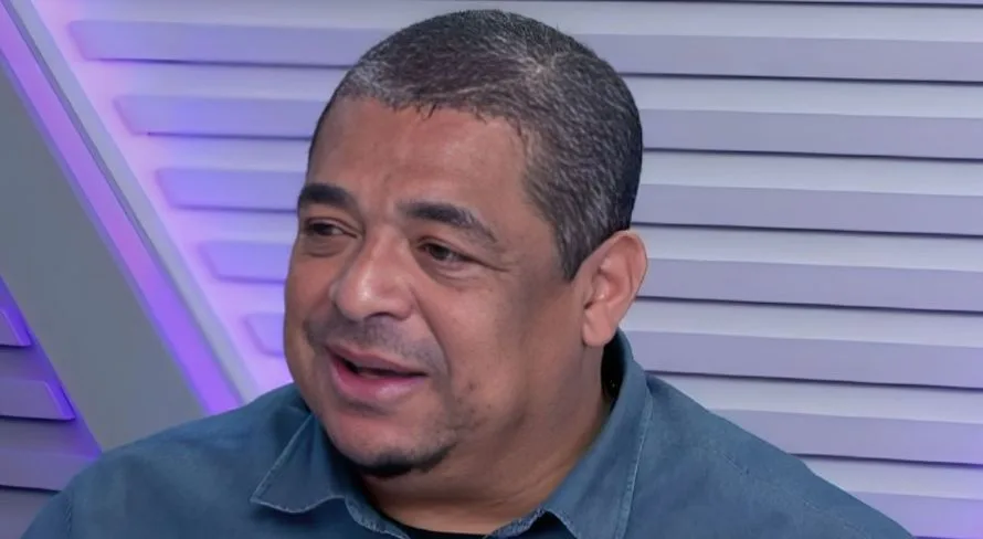 Vampeta é convicto ao apontar melhor treinador da história do futebol