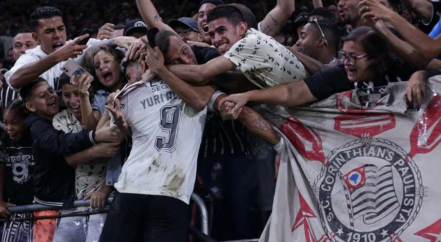 Vessoni destaca diferencial do Corinthians no Brasileirão