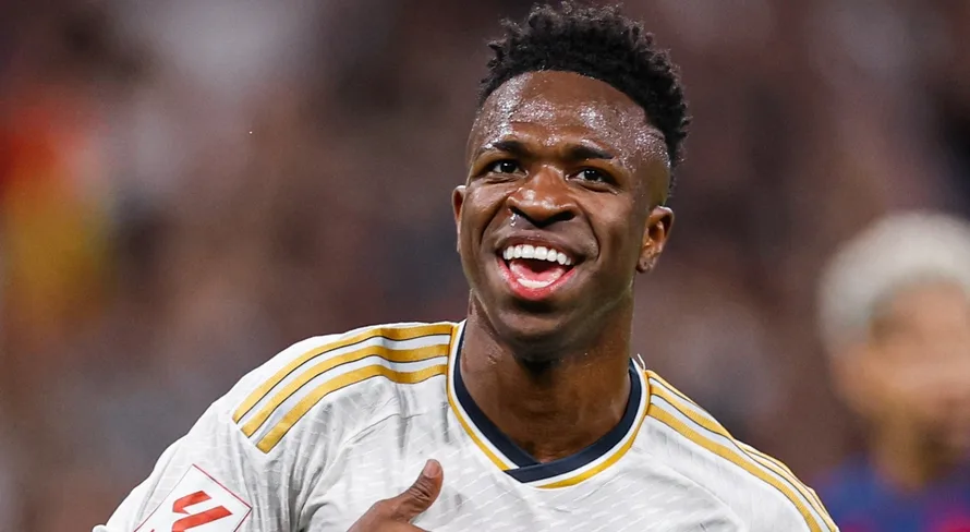 Vinícius Júnior, do Real Madrid, é homenageado por LA LIGA após conquista do título espanhol