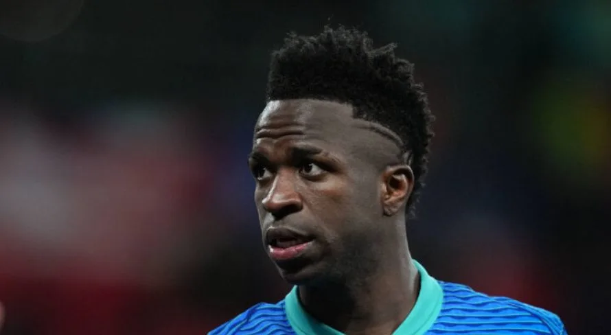 Jornalista espanhola se emociona ao defender Vinícius Júnior: “Veem como um demônio”