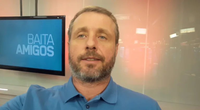 Vitor Guedes abre o jogo sobre titularidade de Jandrei no SPFC: “Não passa segurança”