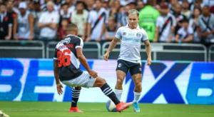 Vitor Guedes ‘não poupa palavras’ para criticar a arbitragem de Vasco x Grêmio pelo Brasileirão Série A