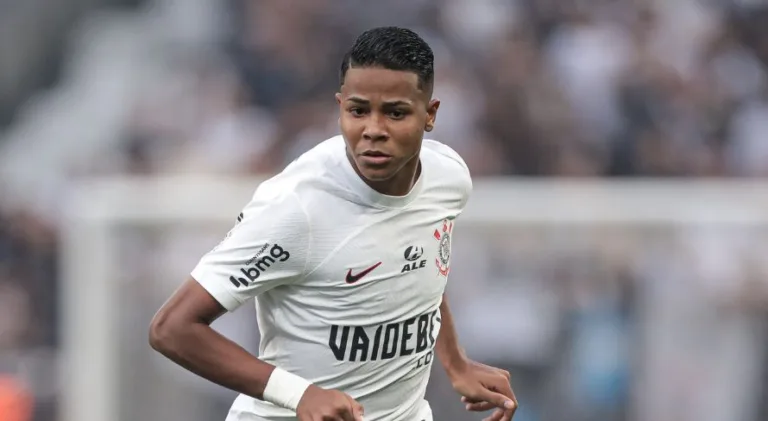 Wesley, do Corinthians, lidera números entre dribladores do Brasileirão Série A nos últimos dois anos