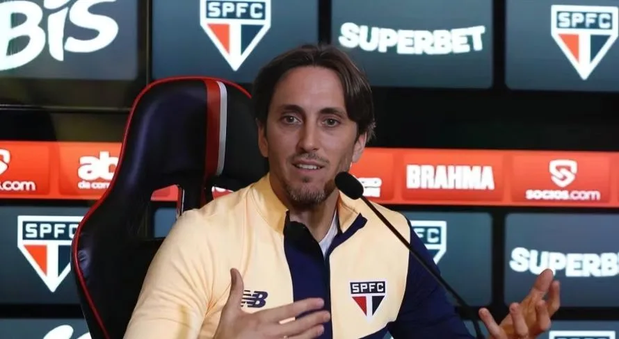 Zubeldía se rende a jogador que vinha sendo reserva no SPFC: “Vai para dentro”