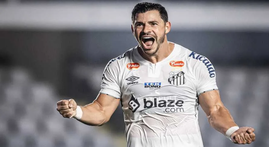 Santos atropela o Guarani e segue com 100% de aproveitamento no Brasileirão Série B