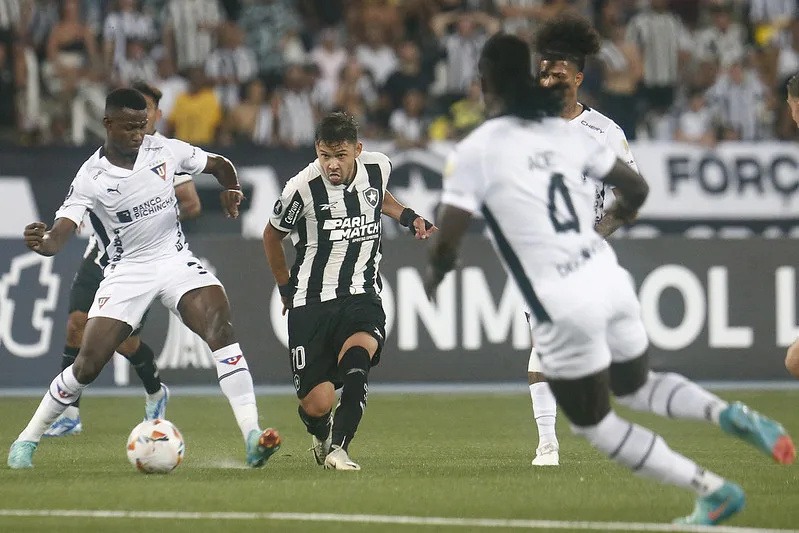 Em busca da classificação, Botafogo consegue vitória contra a LDU na Libertadores