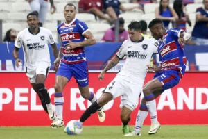 Guerreiro, Botafogo busca o empate contra o Fortaleza no Brasileirão