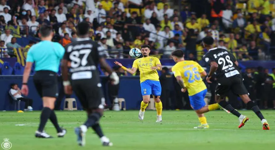 Al Nassr, de Cristiano Ronaldo, cede o empate para o Al Hilal no Sauditão