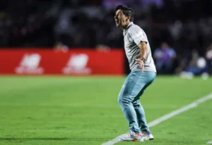 Abel quer Estevão até 2027, VAR irrita técnico e mais: as notícias do Palmeiras hoje (03/05)