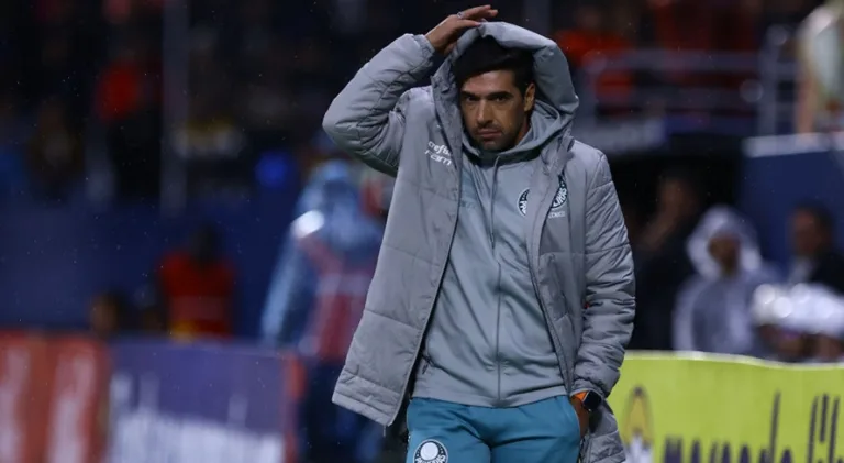 Abel Ferreira ganha desfalque para próximos jogos do Palmeiras