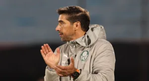 Abel Ferreira, do Palmeiras, destaca dificuldades contra três clubes