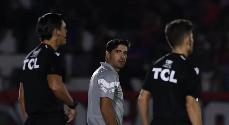 PVC revela motivo para Abel Ferreira ter se esquivado de polêmica no Palmeiras