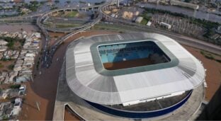 Inundação em Porto Alegre atinge Arena do Grêmio