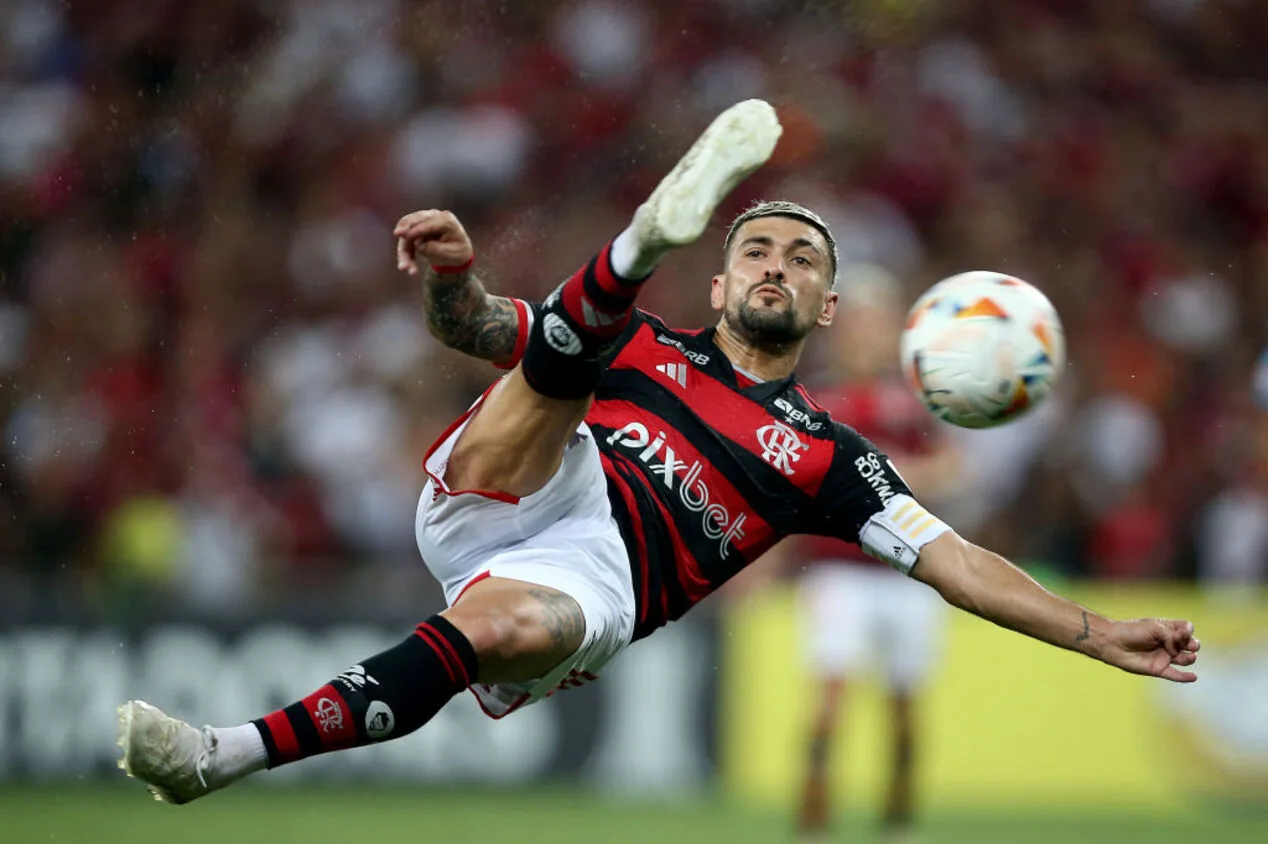 Saiba quando Arrascaeta deve retornar ao Flamengo após contusão