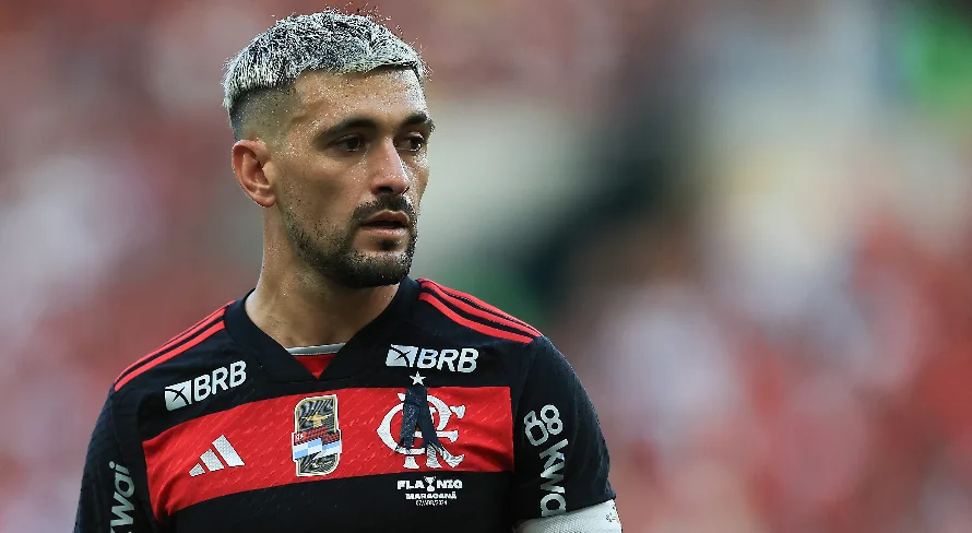 Nicola aponta possibilidade de Arrascaeta deixar o Flamengo