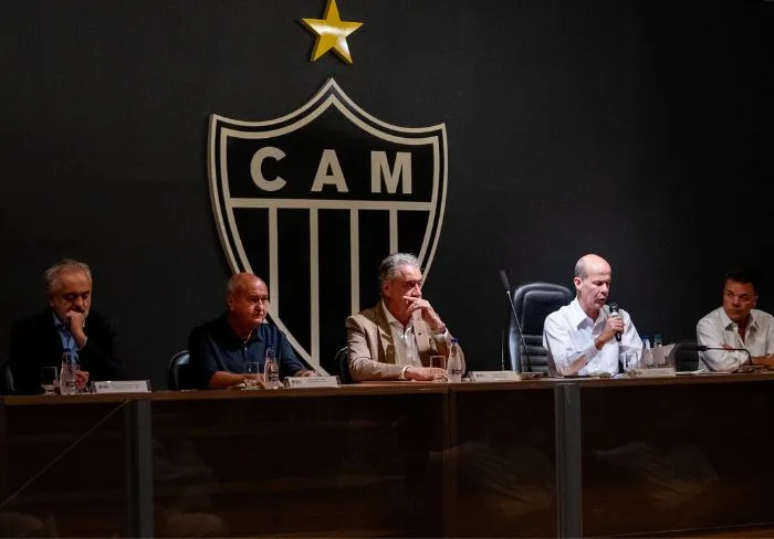 SAF do Atlético-MG reduz dívida para R$ 1,2 bi, mas continua a operar no vermelho