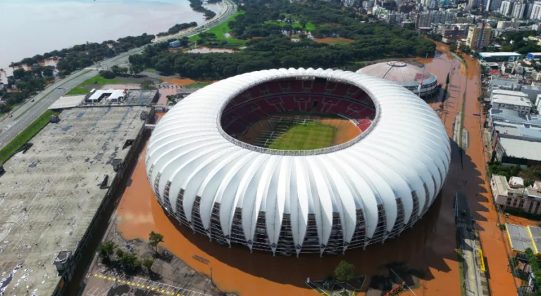 Casagrande detona CBF por possível atitude com clubes gaúchos: “Revoltante”