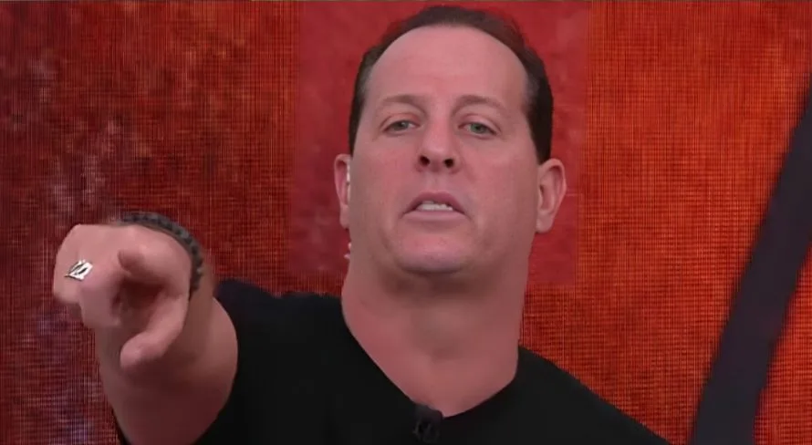 Benja aponta clube do Brasileirão que “vai se ferrar” em 2024: “Desgovernado” 