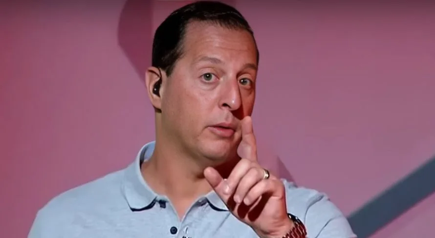 Benja não alivia para camisa 10 badalado no futebol brasileiro: “Tá devendo”