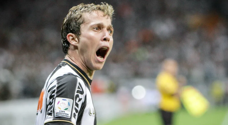 Nicola atualiza negociações do Atlético-MG com Bernard